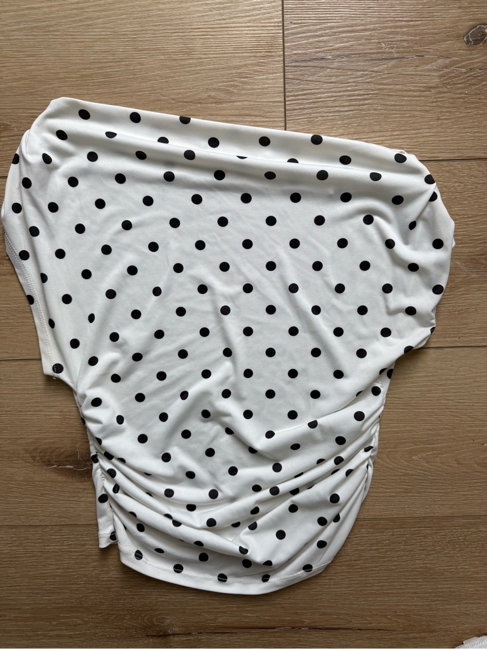 Pull&Bear White One-Shoulder Polka Dot Top with Black Dots
